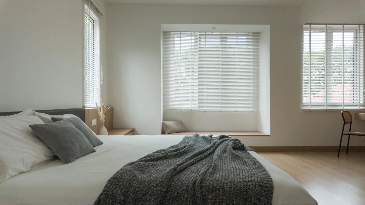Residence 25 — primary bedroom